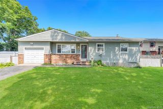 437 Commack Road, Islip, NY 11751