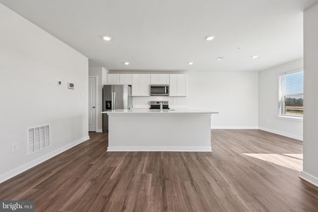 265 LONG BRANCH LN, La Plata, MD 20646
