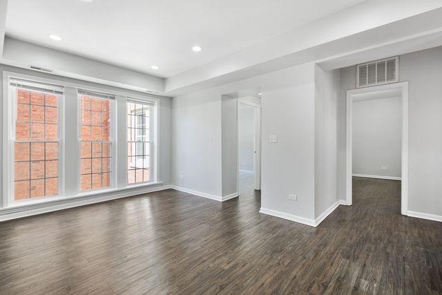 7730 N Ashland Avenue C2, Chicago, IL 60626