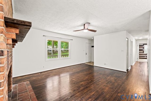 229 Washington St, Locust Grove, VA 22508