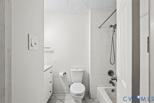 229 Washington St, Locust Grove, VA 22508
