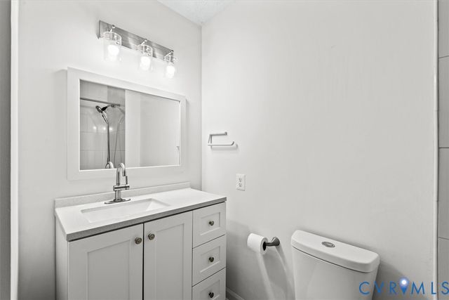 229 Washington St, Locust Grove, VA 22508