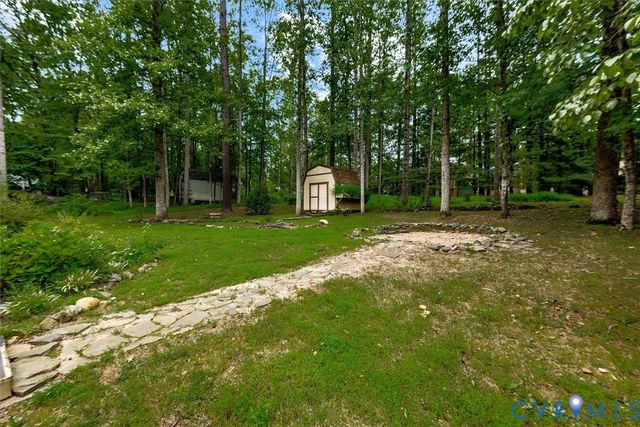 229 Washington St, Locust Grove, VA 22508