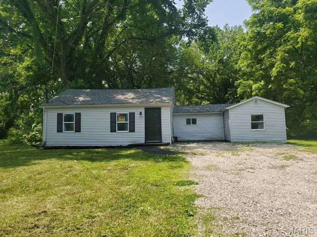 2350 Lorraine Drive, East St Louis, IL 62206
