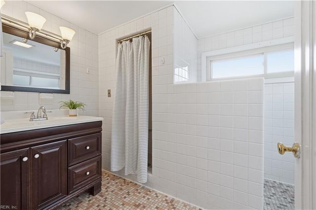 738 Shirley AVE, Norfolk, VA 23517