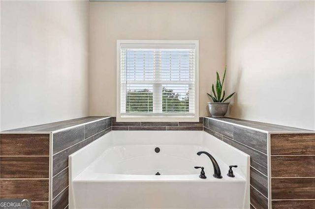 4060 Silverstone Drive, Braselton, GA 30517