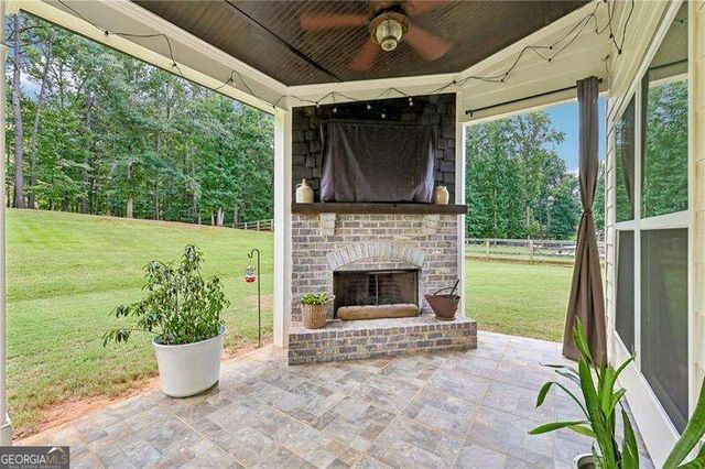 4060 Silverstone Drive, Braselton, GA 30517