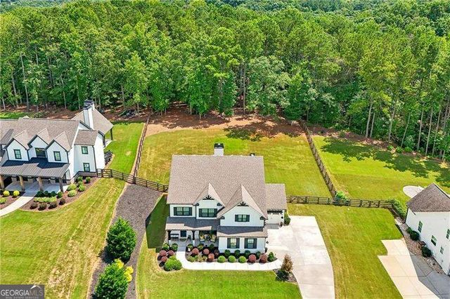 4060 Silverstone Drive, Braselton, GA 30517