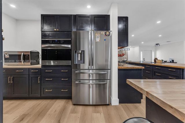 680 El Dorado Parkway, Plantation, FL 33317
