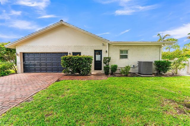 680 El Dorado Parkway, Plantation, FL 33317