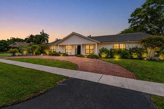 680 El Dorado Parkway, Plantation, FL 33317
