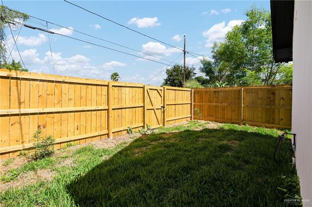 418 W Huisache Avenue, Weslaco, TX 78596