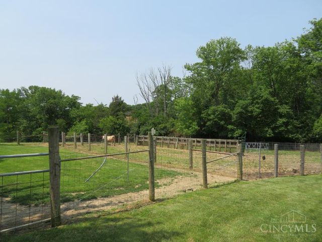 1143 Dotson Road, Seaman, OH 45679