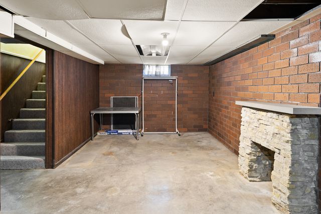 2323 W Lombard Street, Davenport, IA 52804