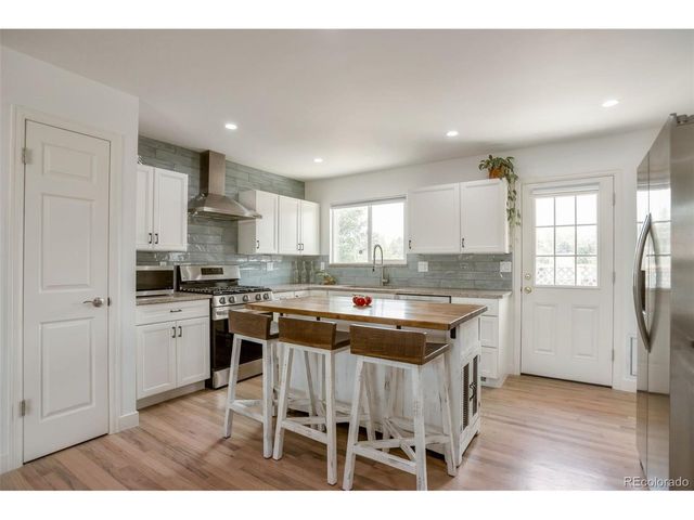 9953 travis St, Thornton, CO 80229