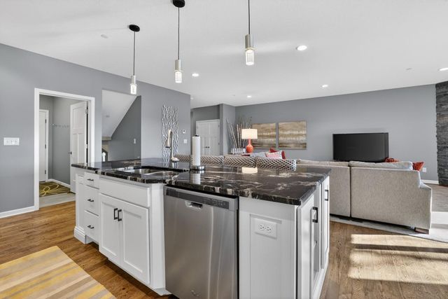 552 Panorama Circle NW, Rochester, MN 55901