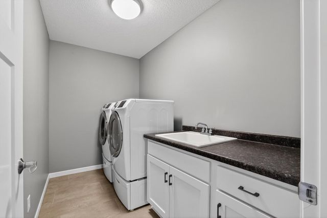 552 Panorama Circle NW, Rochester, MN 55901