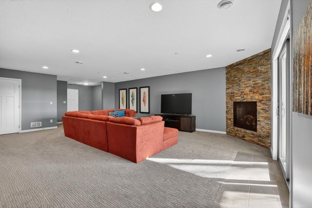 552 Panorama Circle NW, Rochester, MN 55901