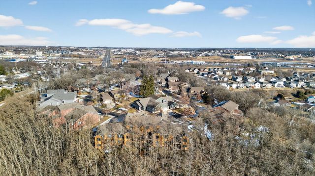 552 Panorama Circle NW, Rochester, MN 55901