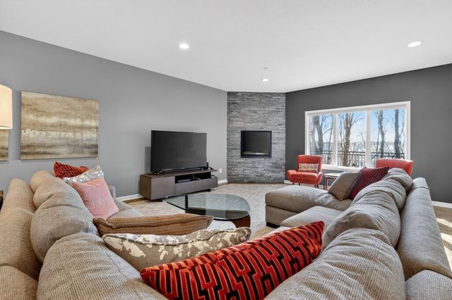 552 Panorama Circle NW, Rochester, MN 55901