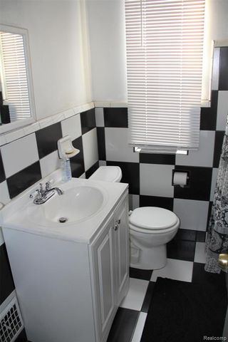 9581 Mark Twain Street, Detroit, MI 48227