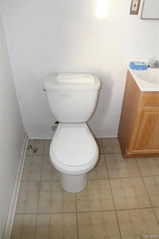 9581 Mark Twain Street, Detroit, MI 48227