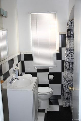 9581 Mark Twain Street, Detroit, MI 48227