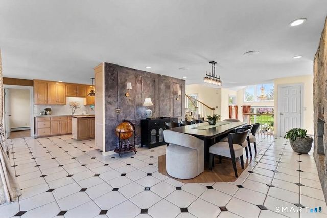 81 Georges Lane, Monroe, CT 06468