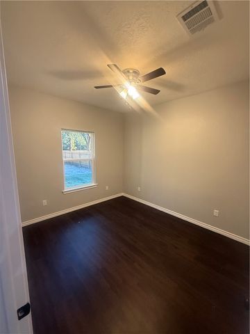 1913 Marshall Avenue, Bryan, TX 77803