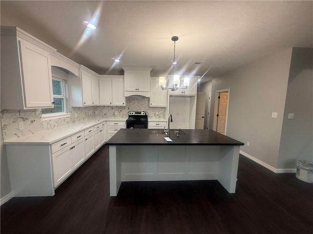 1913 Marshall Avenue, Bryan, TX 77803