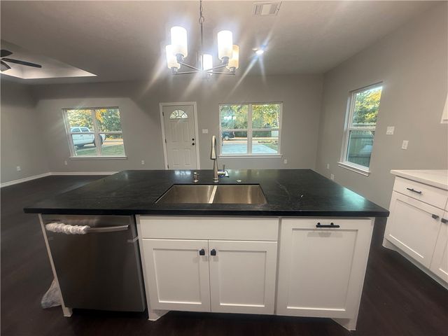 1913 Marshall Avenue, Bryan, TX 77803