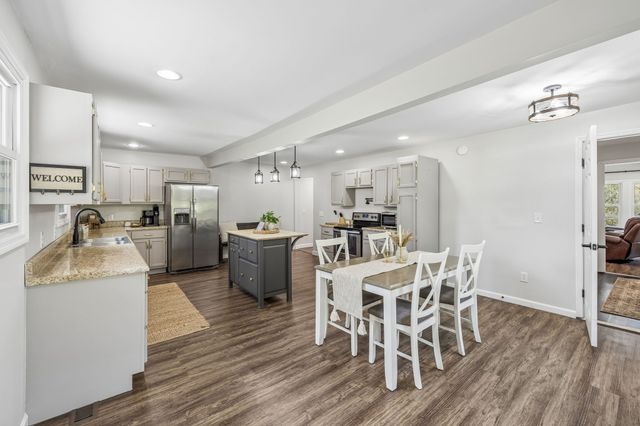 126 Rogers Rd, Gordonsville, TN 38563