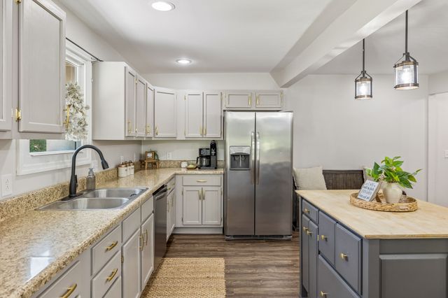 126 Rogers Rd, Gordonsville, TN 38563