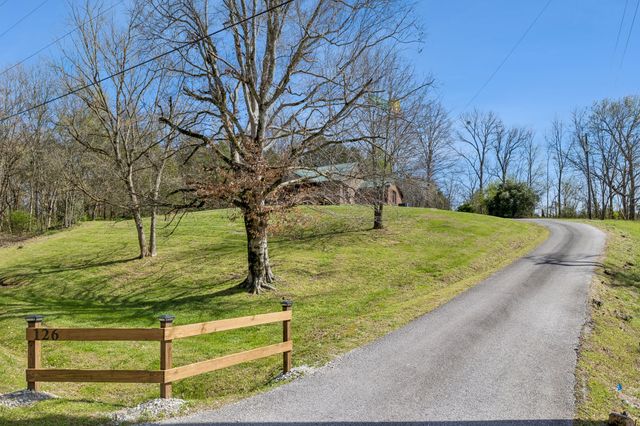 126 Rogers Rd, Gordonsville, TN 38563