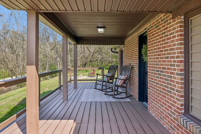 126 Rogers Rd, Gordonsville, TN 38563