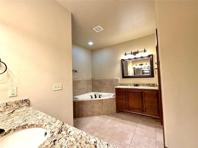 2817 Marigold Lane, Edmond, OK 73013
