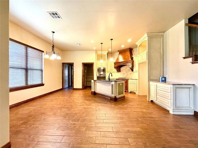 2817 Marigold Lane, Edmond, OK 73013