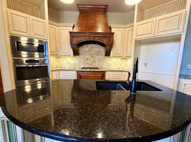 2817 Marigold Lane, Edmond, OK 73013