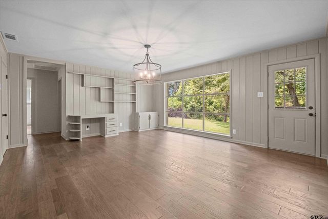 2515 Preston Ave, Tyler, TX 75701