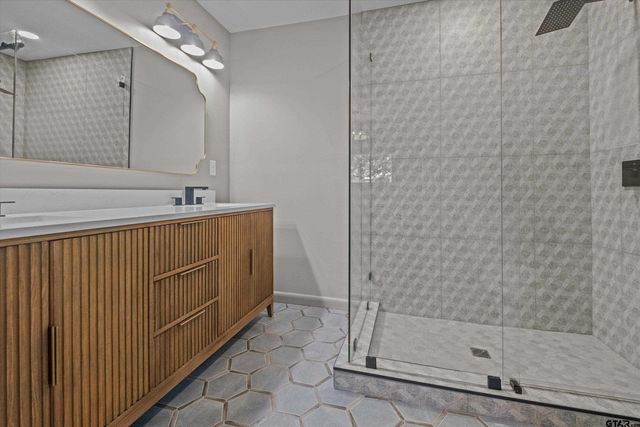 2515 Preston Ave, Tyler, TX 75701