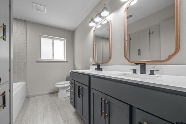 2515 Preston Ave, Tyler, TX 75701