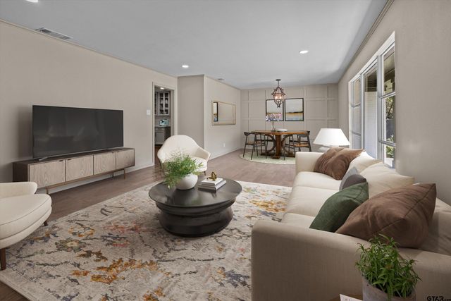 2515 Preston Ave, Tyler, TX 75701