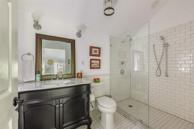 2036 Windsor Place, Fort Worth, TX 76110