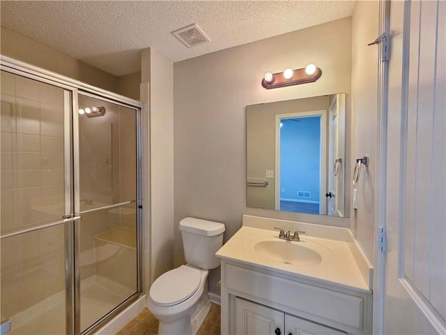 16885 W 161st Terrace, Olathe, KS 66062