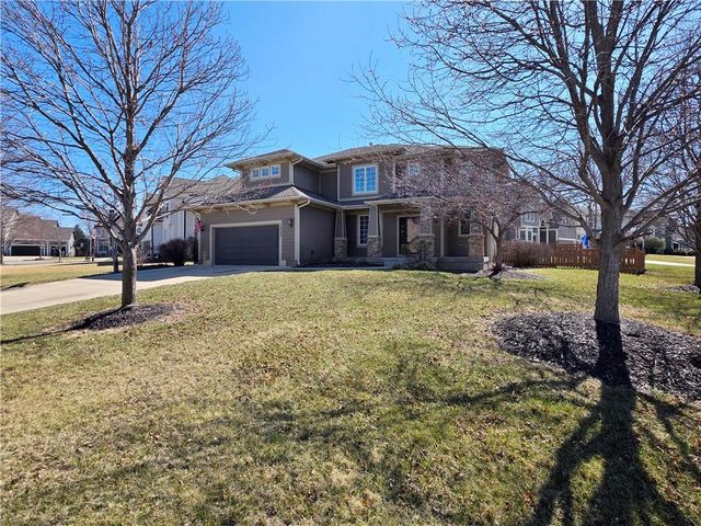 16885 W 161st Terrace, Olathe, KS 66062