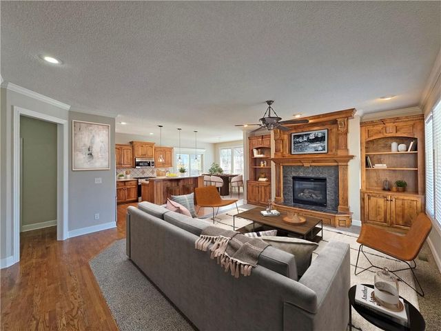 16885 W 161st Terrace, Olathe, KS 66062