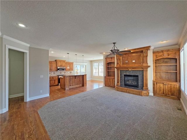 16885 W 161st Terrace, Olathe, KS 66062