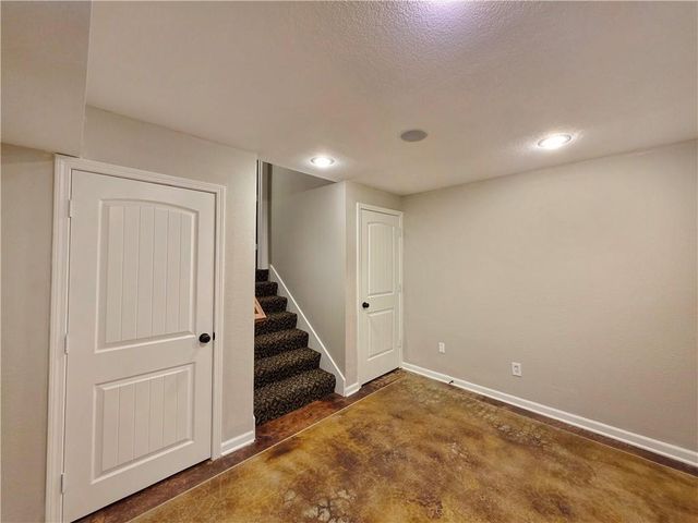 16885 W 161st Terrace, Olathe, KS 66062