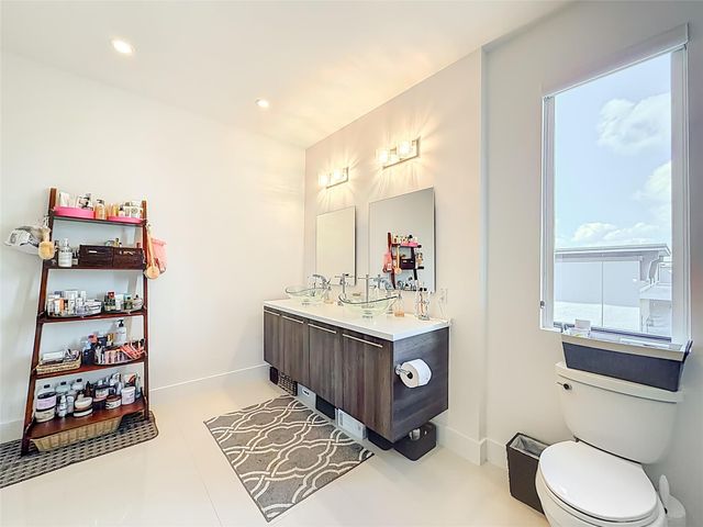 188 SE 4th Ter, Pompano Beach, FL 33060