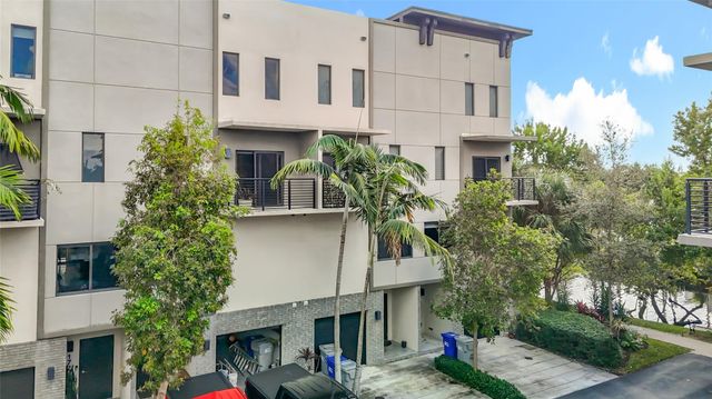 188 SE 4th Ter, Pompano Beach, FL 33060